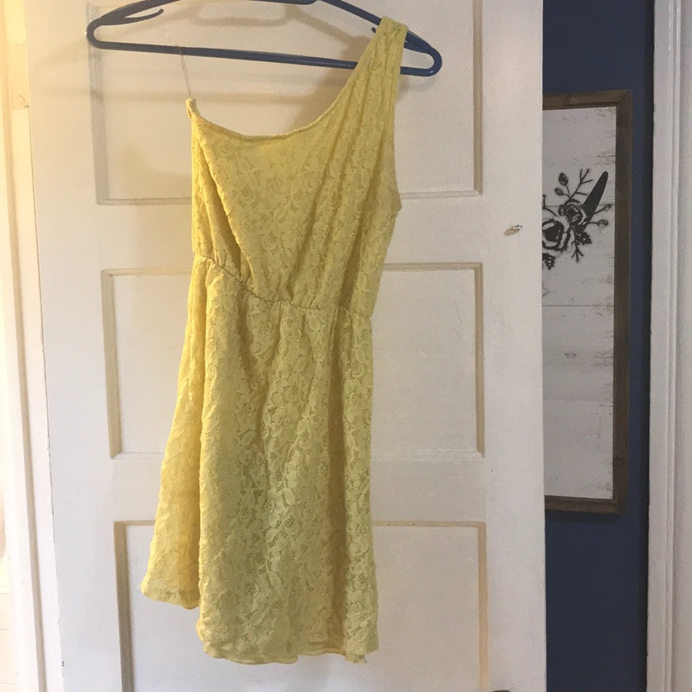 Asymmetrical yellow lace dress